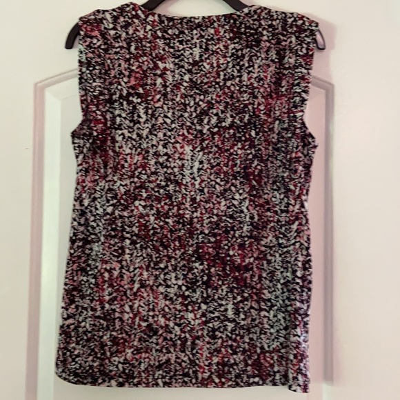 Black, red and white Liz Claiborne top - Picture 5 of 6